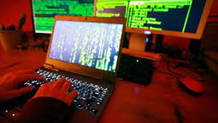 S kyberpodvody se roztrhl pytel