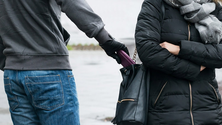 Strážníci připomínají: „Buďte obezřetní!“