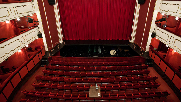 Covid, válka a zdražování. I během mimořádně obtížné sezony Moravské divadlo uvedlo třináct premiér a přišlo s řadou novinek, kterými jde divákovi naproti