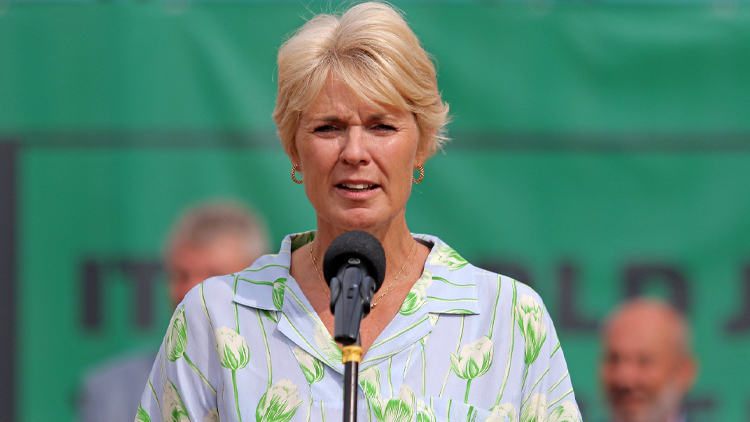 Ústy šéfky  tenisových  projektů