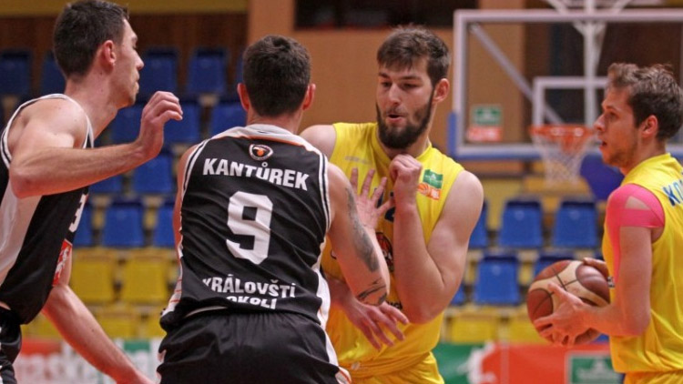 Sezóna se prodlouží o dva týdny