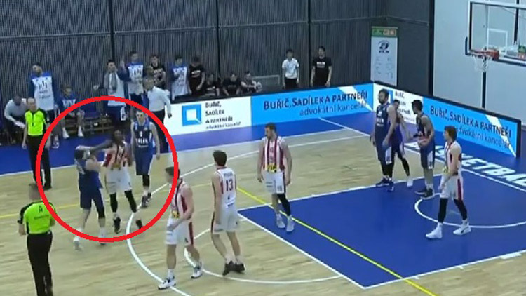 Pekárkův zážitek do konce kariéry: dostal pěstí od Dunanse