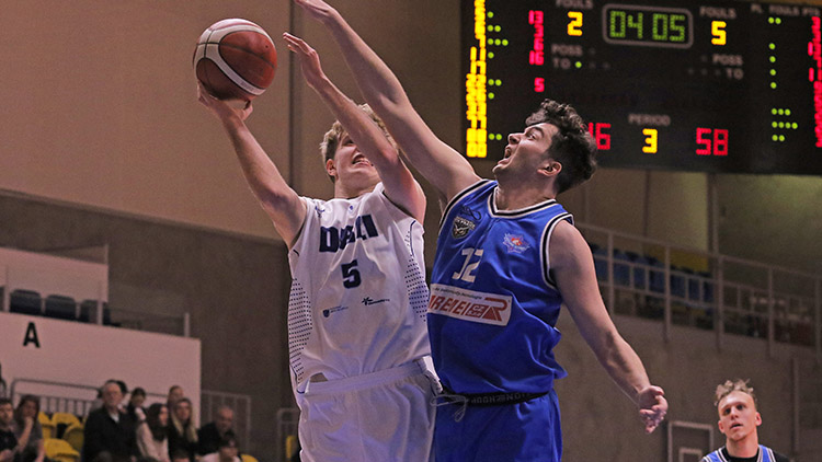 Basketbalisté marně dotahovali ztrátu rezervy USK