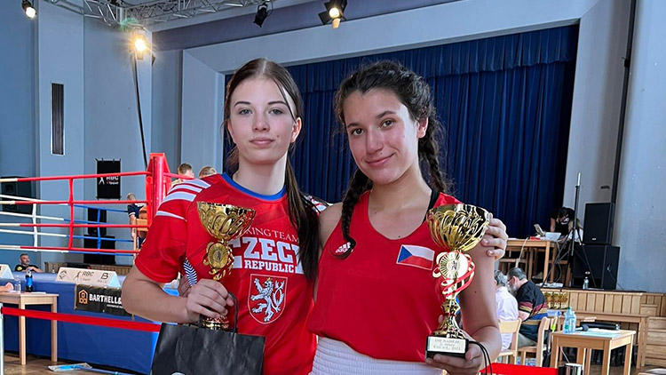 Vytásková a Dvorská získaly  první reprezentační ostruhy