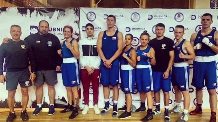 Martin Klíč a jeho boxerské reprezentantky ČR  jsou ve víru důležitých (mezi)národních turnajů