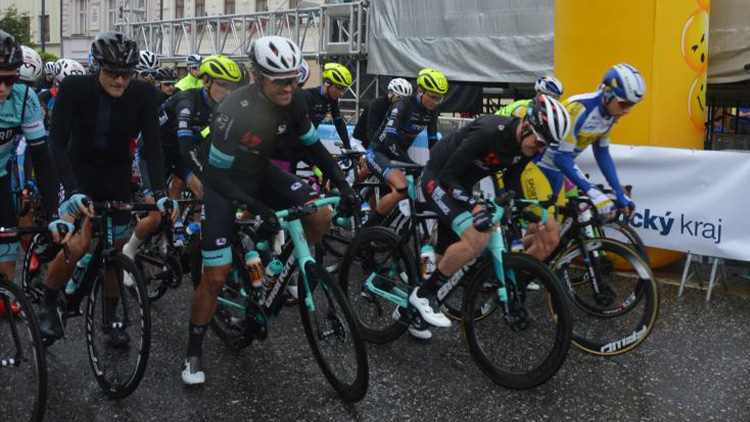 Sazka Tour pojedou týmy z World Tour, zastaví se  také v PROSTĚJOVĚ!