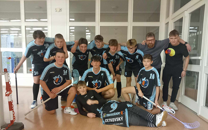 52 playmakers florbal mladez