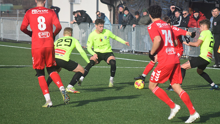 Sobotní premiéra nového stopera číslo jedna