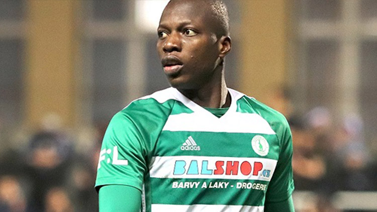 Opět o útočníka méně: Ugwe se vrátil zpět