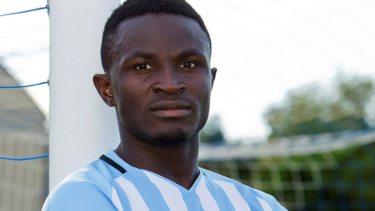 SPOLUHRÁČI JSOU JAKO BRATŘI“  Solomon Omale se stal prvním africkým fotbalistou v Prostějově