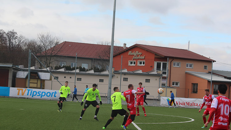 Vítězná domácí premiéra v novém roce  Eskáčko si poradilo s Pardubicemi