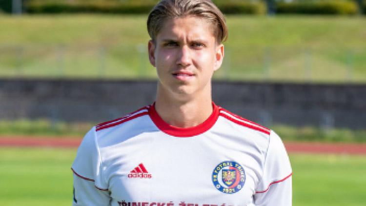 Zlatohlávek protrhl střeleckou smůlu