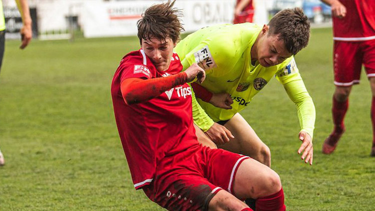 Eskáčko přišlo v závěru o kýžené tři body