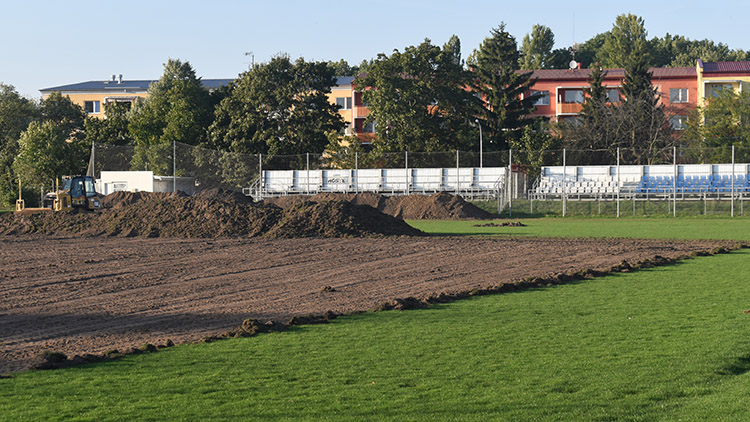 Práce na novém stadionu jdou podle plánu