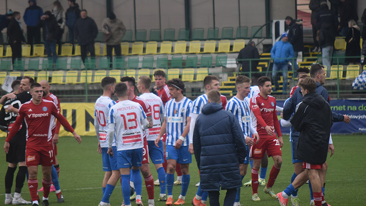 DERBY O HANOU OVLÁDLI FOTBALISTÉ PROSTĚJOVA