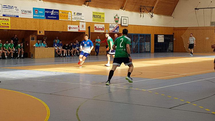 Vydařenou domácí rozlučku Kostelce odskákal Majlont