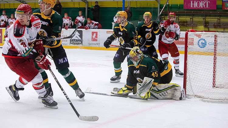 Další dvě prohry a Jestřábi klesají