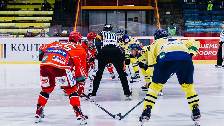 Zítra Jestřábi změří síly s Ústím