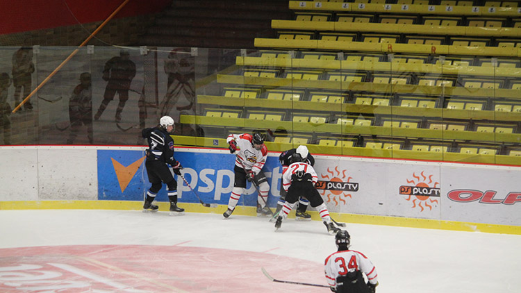 Dorost na „šestnáctku“ Polska nestačil a schytal šestku