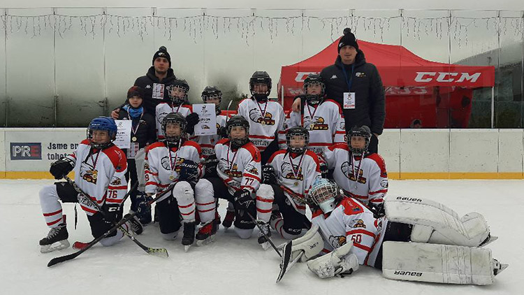 Ročník 2011 se ani mezi nejlepší osmičkou neztratil  V Praze si s hokejem užili víkend i s rodiči