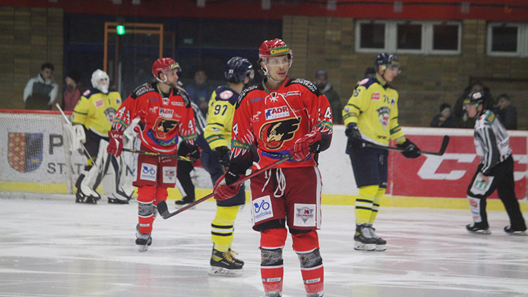 Odchody přibývají, Bláha vyhozen