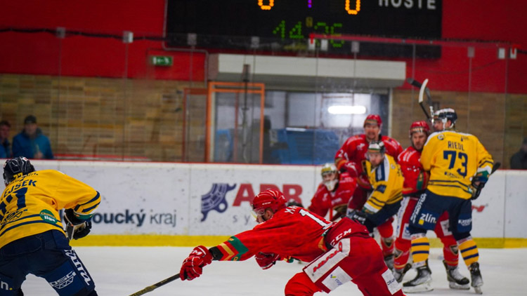 Parádní podívaná! Jestřábi smazali čtyřgólové manko