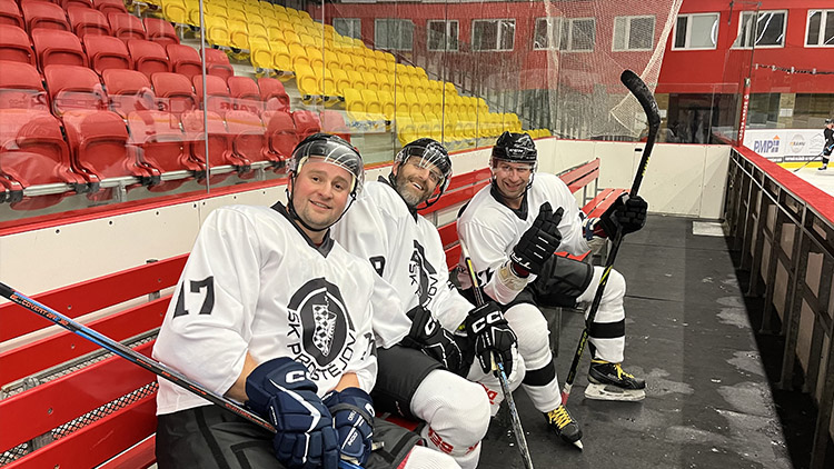 Posty je třeba mít zdvojené. Eskáčko během Vánoc trénovalo speciální formace