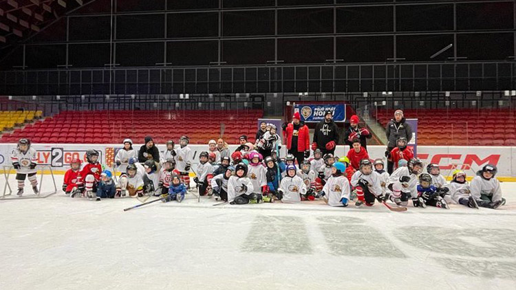 Na zimním stadionu uvítali pětačtyřicet dětí