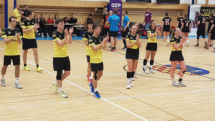 První polovinu extraligové základní části uzavře  korfbalistům nedělní dohrávka doma proti Znojmu