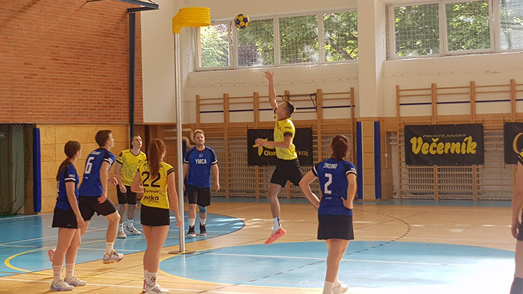 KORFBALISTÉ DOMA SUVERÉNNĚ SMETLI ZNOJMO