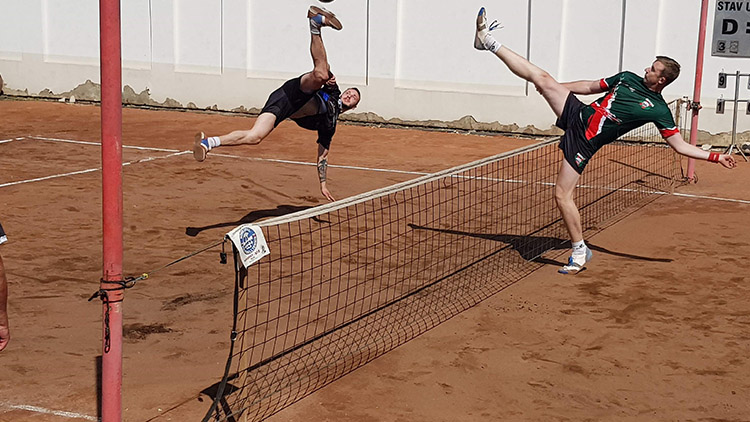 VYHRÁT NEDĚLNÍ ODVETU DOMA!