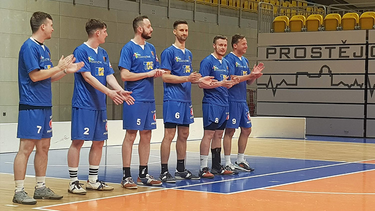 NOHEJBALISTÉ DOMA PŮSOBIVĚ SMETLI ŽATEC!