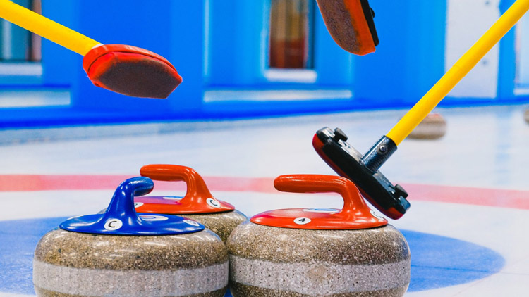 Druhý turnaj Hanácké curling zrušilo pražské zabíjení