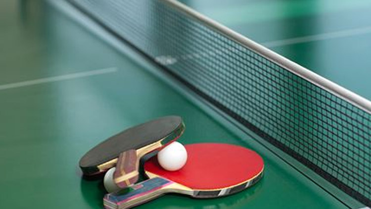 Dění v ping-pongu zamrzlo