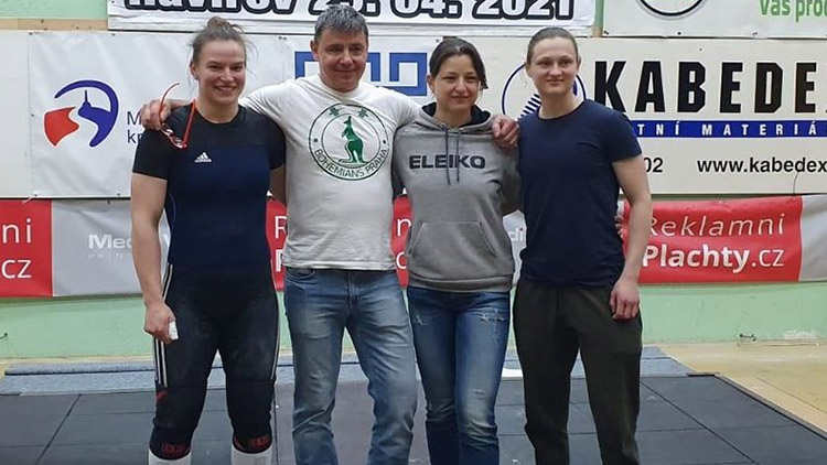 Zase v akci! Vzpěračka Švecová  vyrazila na 1. ligu. A dala rekord