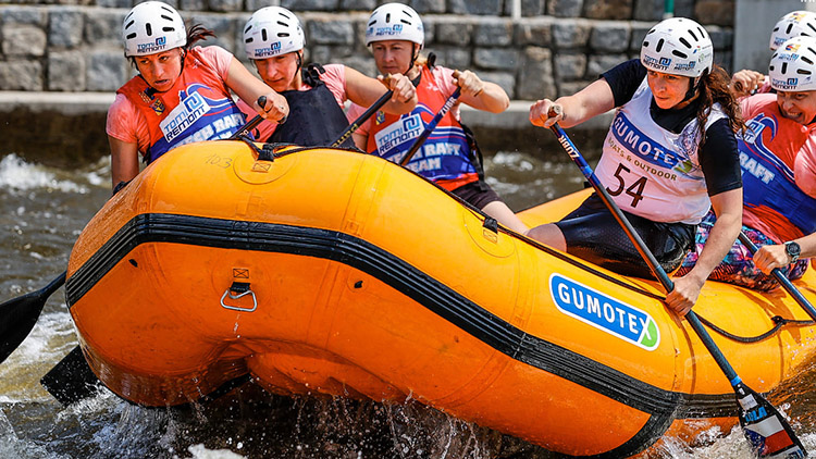 Raftaři odstartovali sezónu v Roudnici nad Labem,  čluny Tomi-Remont Prostějov tradičně excelovaly