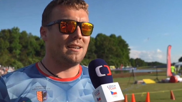 Prostějovský parašutista Jakub Sklenka  přivezl český rekord z MS  v USA v canopy piloting