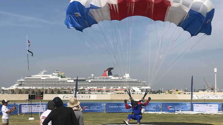 Sezónu parašutistů Dukly Prostějov uzavřelo  týmové stříbro z mezinárodních závodů v Dubaji