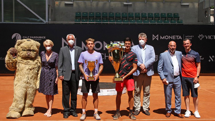 Coria vyhrál prostějovský challenger  devatenáct let po bratrovi!