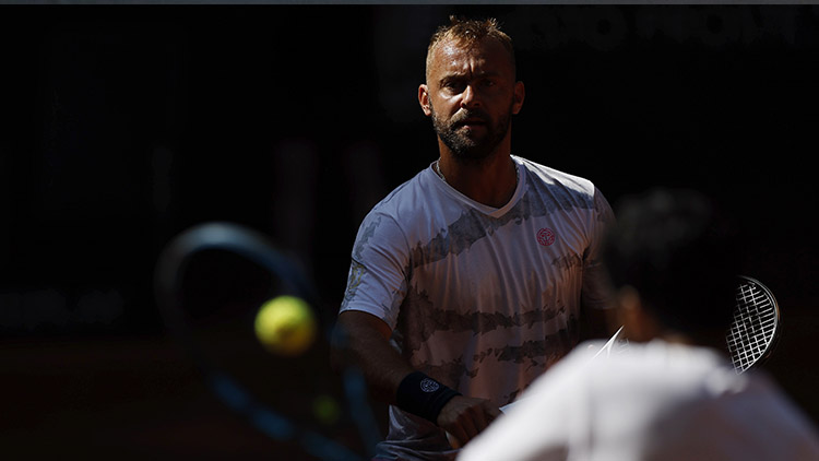 Jebavý kousek od titulu