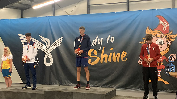 Mladý prostějovský tenista  Jan Kumstát ovládl  evropskou olympiádu mládeže