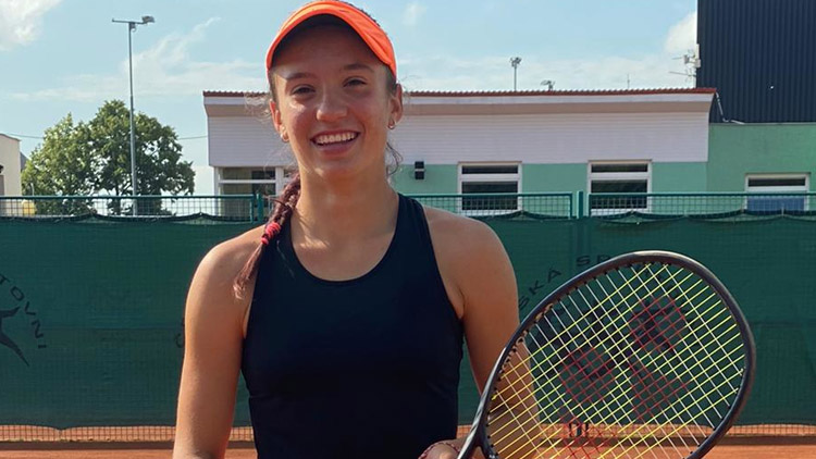 Tenistka Kristýna Tomajková  je mistryní republiky