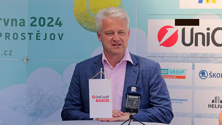 UniCredit Czech Open: nezdary nasazených hvězd a velké jízdy nadějných mladíků