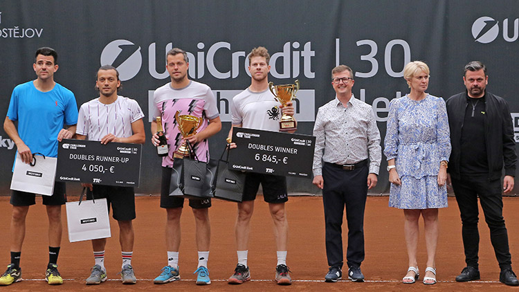 K důstojným oslavám turnajových narozenin výrazně přispěli domácí tenisté