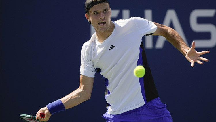 foto zdroj internet Menšíkova generálka na Wimbledon skončila ve čtvrtfinále