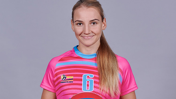 „Prodloužila jsem v Prostějově smlouvu,  abych neodcházela po špatné sezóně...,“  přiznala Adéla Stavinohová