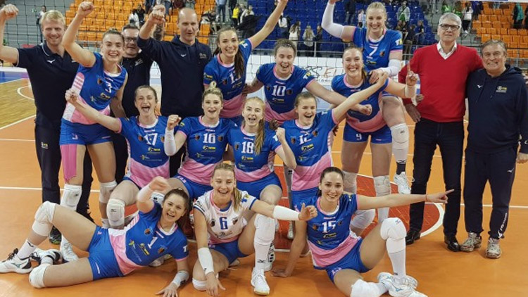 Další špičkový výkon venku, další vítězný lup v cizí hale!! A titulovou sérii vedeme jedna nula na zápasy!