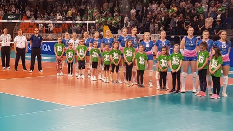 První titulový mečbol jsme neproměnili, nestačilo nám slibné vedení 2:1 a 15:10… Tak příště doma!