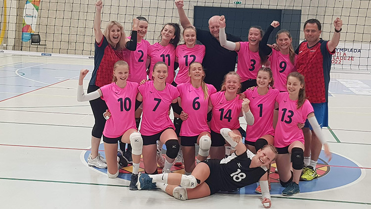 Rozumková, Šímová, Nicod a Sofková pomohly  k volejbalovému stříbru OL kraje na LODM 2022