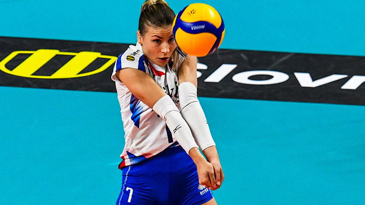 Slovenkám nepomohly ani plejerky vékáčka Šunderlíková a Pállová